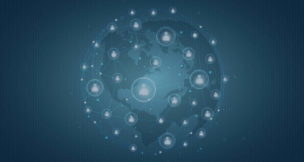 Decentralized Social Network: Breaking the boundaries of social media